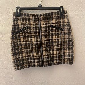 Fashion nova skirt never worn size s